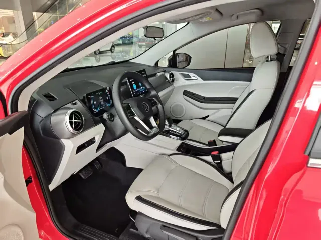 BYD Yuan Pro — Фото автомобиля 5