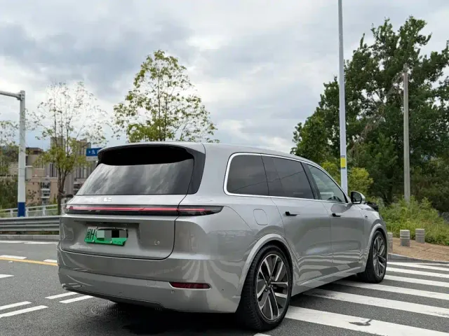 Li Auto L9 — Фото автомобиля 7