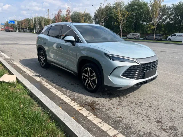 BYD Song L DM-i — Фото автомобиля 3