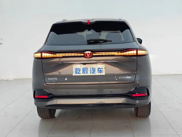 Changan CS75 Plus — Фото автомобиля 5