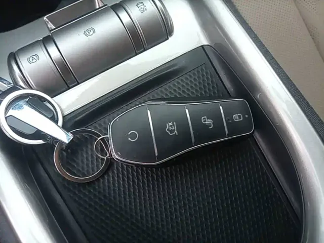 BYD Dolphin — Фото автомобиля 8