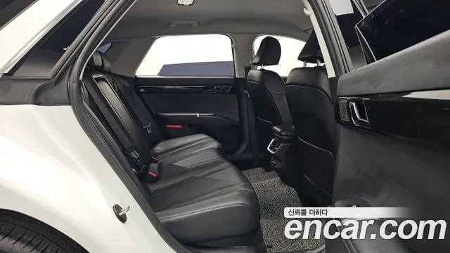 Hyundai Grandeur GN7 — Фото автомобиля 16