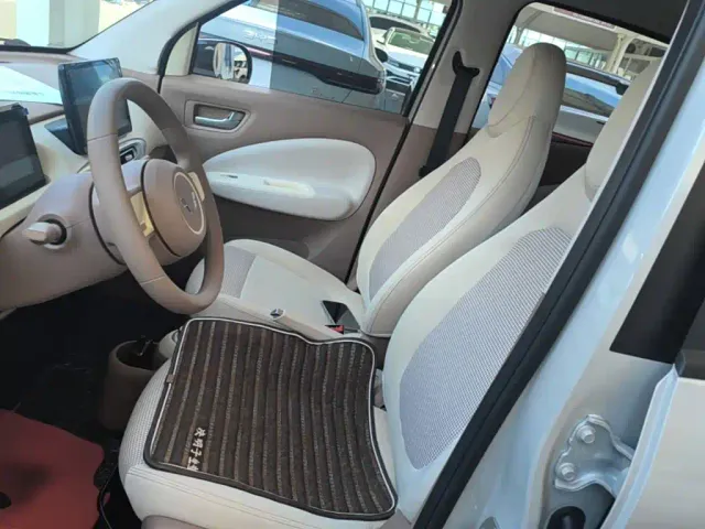 Wuling Hongguang Mini EV — Фото автомобиля 14