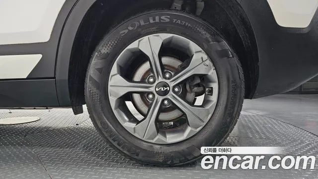 Kia Seltos Бензин 1.6 турбо 2WD — Фото автомобиля 21