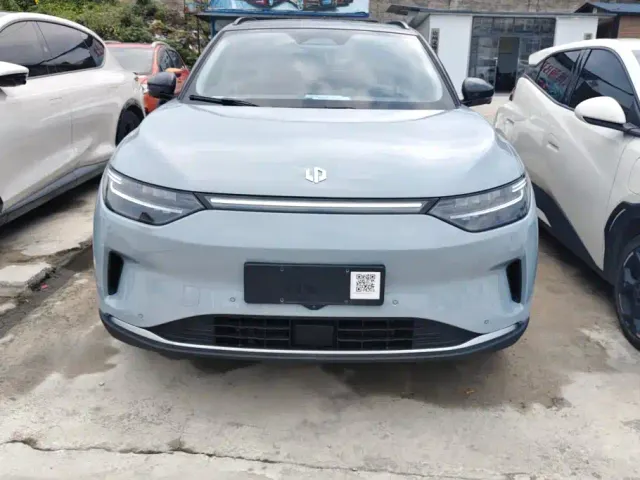 Leapmotor C11 — Фото автомобиля 2