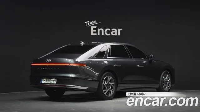 Hyundai Grandeur Grandeur (GN7) 2.5 Бензин 2WD — Фото автомобиля 2