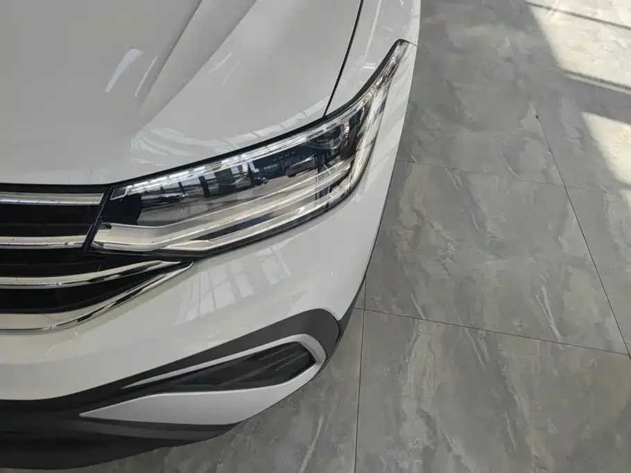 Volkswagen Tiguan L 2023 330TSI Auto 2WD Comfort Edition — Фото автомобиля 5