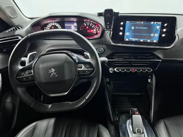 Peugeot 2008 — Фото автомобиля 12