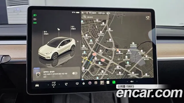 Tesla Model Y — Фото автомобиля 14