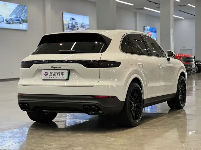 Porsche Cayenne — Фото автомобиля 4