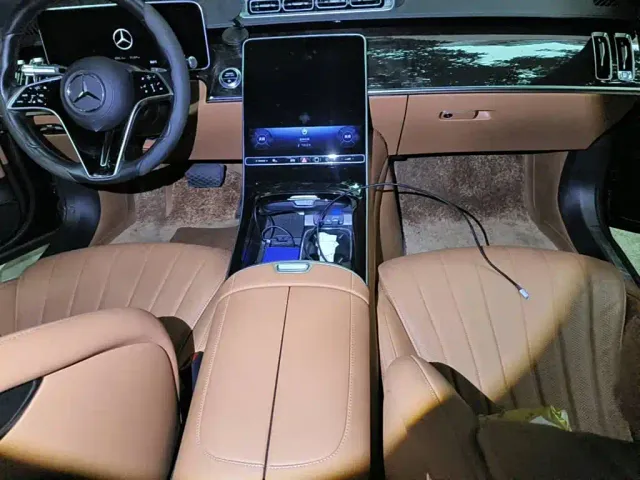 Mercedes-Benz S-Class — Фото автомобиля 11