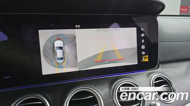 Mercedes-Benz E-Class — Фото автомобиля 14