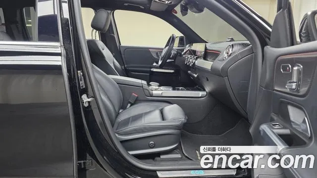 Mercedes-Benz EQB — Фото автомобиля 11