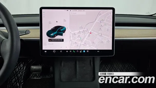 Tesla Model 3 — Фото автомобиля 11