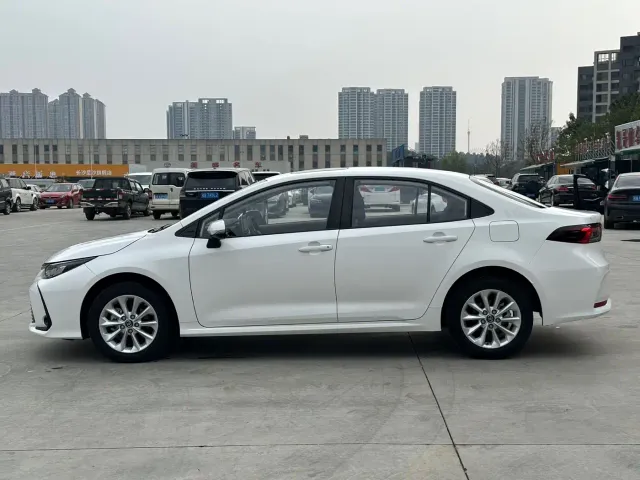Toyota Corolla — Фото автомобиля 7