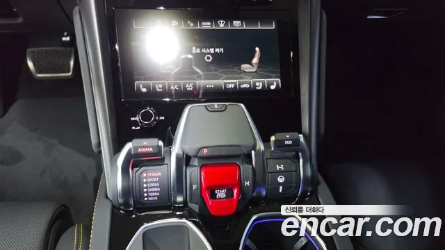 Lamborghini Urus — Фото автомобиля 13