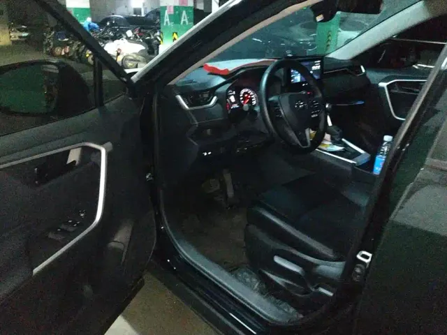 Toyota RAV4 — Фото автомобиля 9