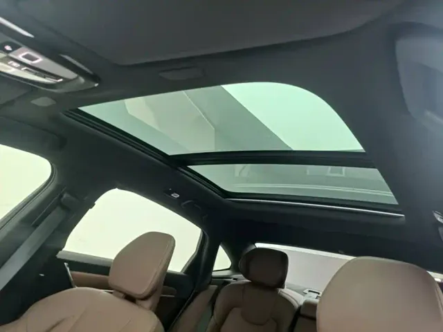 Volvo S90 — Фото автомобиля 9