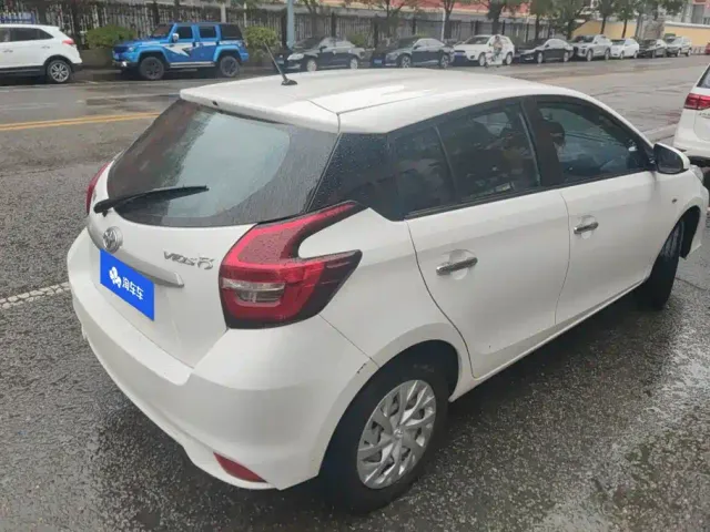 Toyota Vios FS — Фото автомобиля 3