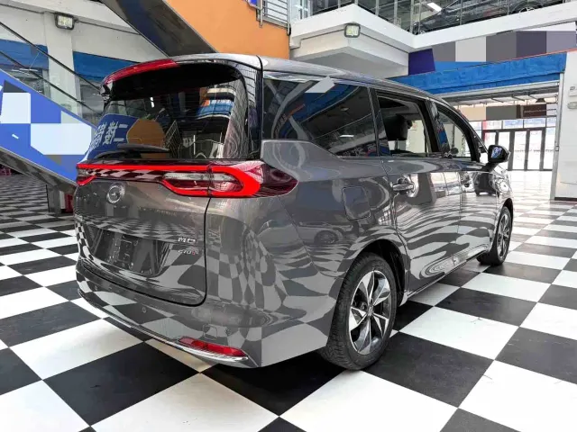 GAC Trumpchi M6 — Фото автомобиля 13