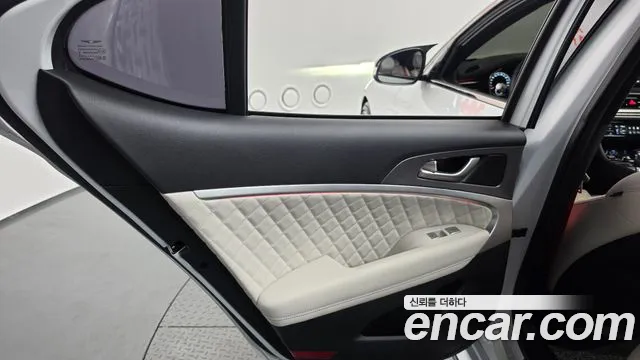 Genesis G70 New — Фото автомобиля 14
