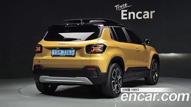 Jeep Avenger — Фото автомобиля 2