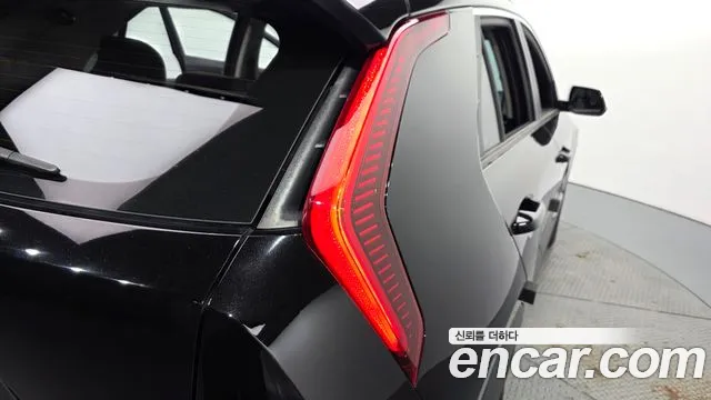 Kia Niro — Фото автомобиля 8