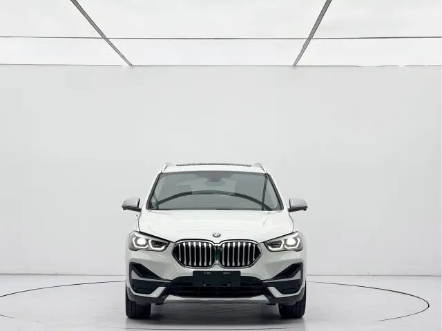 BMW X1 — Фото автомобиля 2