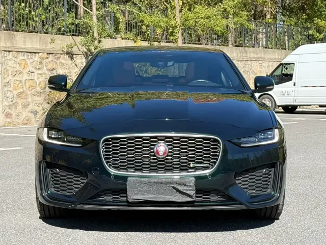 Jaguar XEL — Фото автомобиля 2
