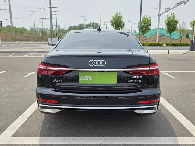 Audi A6L — Фото автомобиля 8