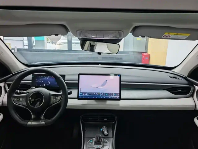 BYD Seal 05 DM-i — Фото автомобиля 16