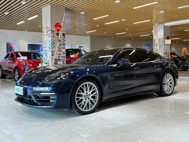 Фотография автомобиля — Porsche Panamera
