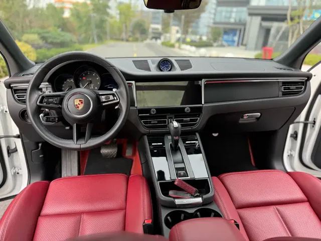 Porsche Macan — Фото автомобиля 7