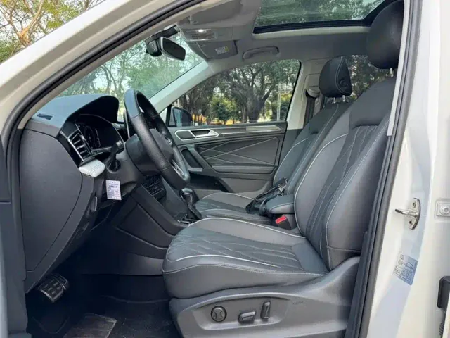 Volkswagen Tiguan L — Фото автомобиля 3
