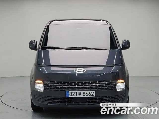 Hyundai Staria — Фото автомобиля 2