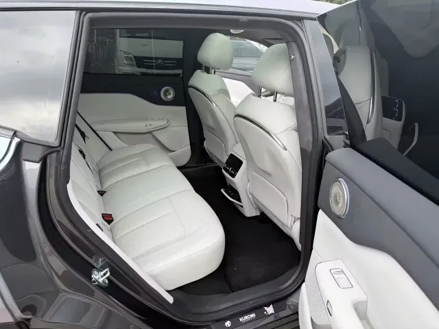 Voyah Auto Voyah Zhiyin 2025 Model 2WD Huawei Qiankun Edition — Фото автомобиля 10