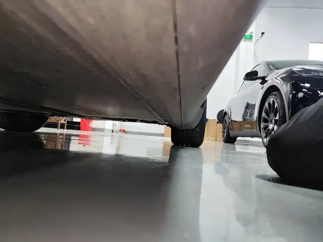 Tesla Model Y — Фото автомобиля 21