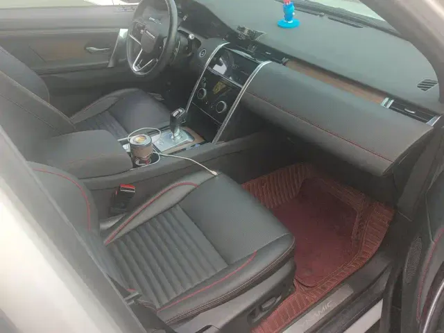 Land Rover Discovery Sport — Фото автомобиля 8
