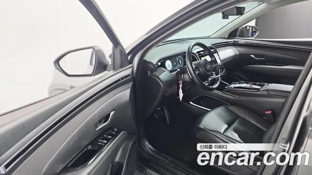 Hyundai Tucson Tucson (NX4) Бензин 1.6 турбо 2WD — Фото автомобиля 10