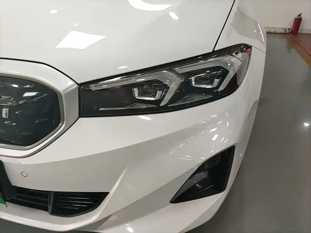 BMW BMW i3 2022 eDrive 35 L — Фото автомобиля 23