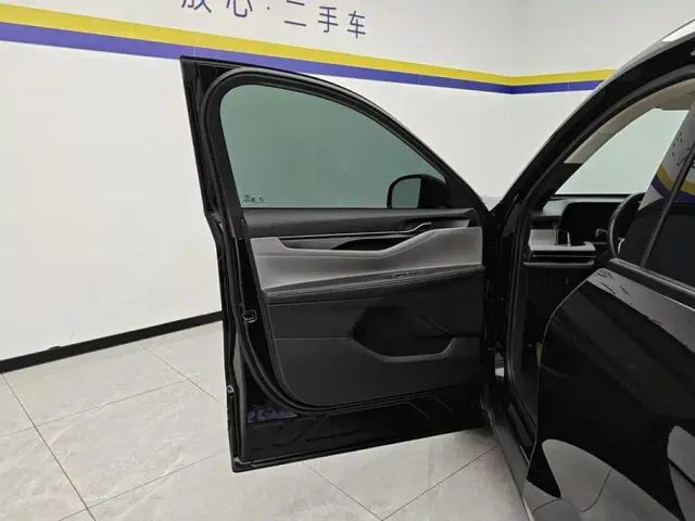 Ford Edge — Фото автомобиля 7