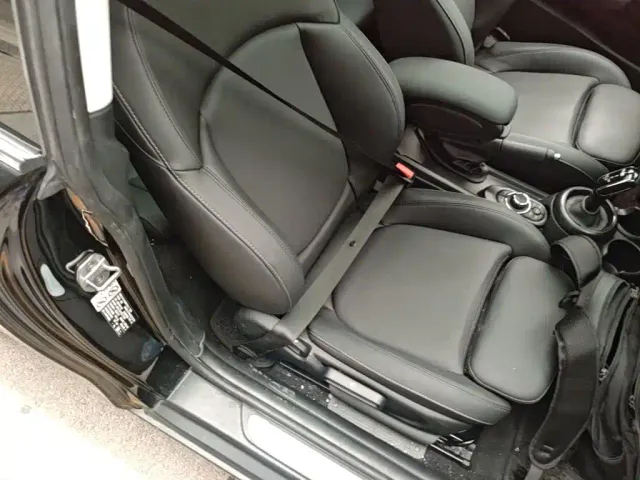 MINI Hatch — Фото автомобиля 24