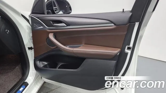 BMW X4 xDrive20i M Sport — Фото автомобиля 22