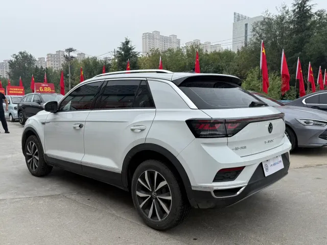 Volkswagen T-Roc — Фото автомобиля 12