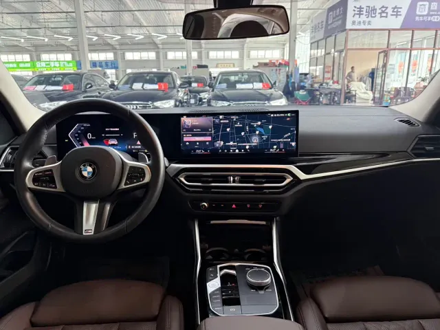 BMW 3 Series — Фото автомобиля 5