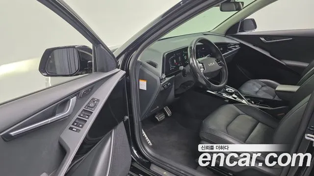 Kia Niro The All New Niro Signature — Фото автомобиля 8