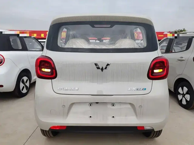 Wuling Hongguang Mini EV — Фото автомобиля 5