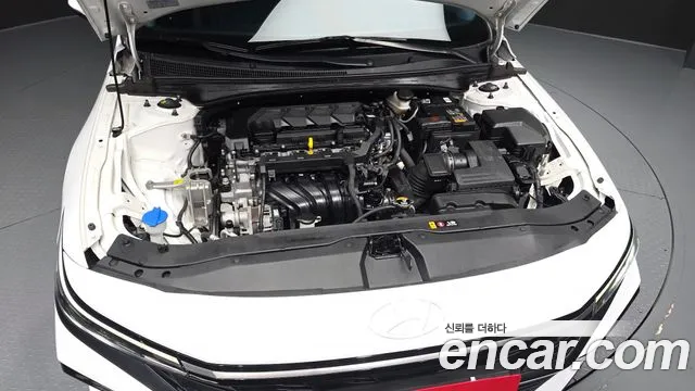 Hyundai Avante CN7 — Фото автомобиля 9
