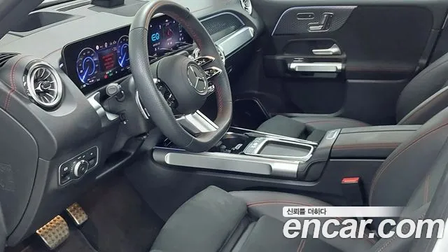 Mercedes-Benz EQB — Фото автомобиля 9