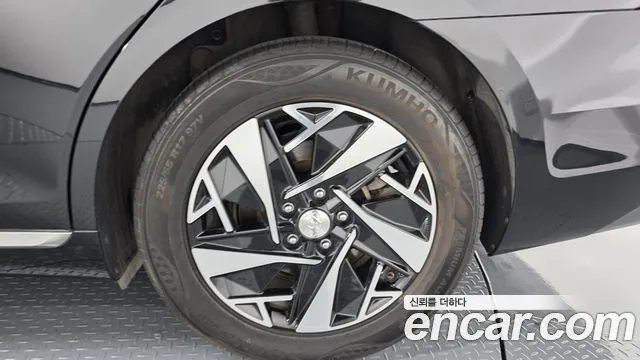 Hyundai Grandeur Grandeur (New) Hybrid — Фото автомобиля 6